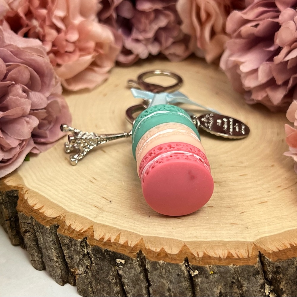 Colorful Macarons & Eiffel Tower Charm Keychain - Picture 9 of 13